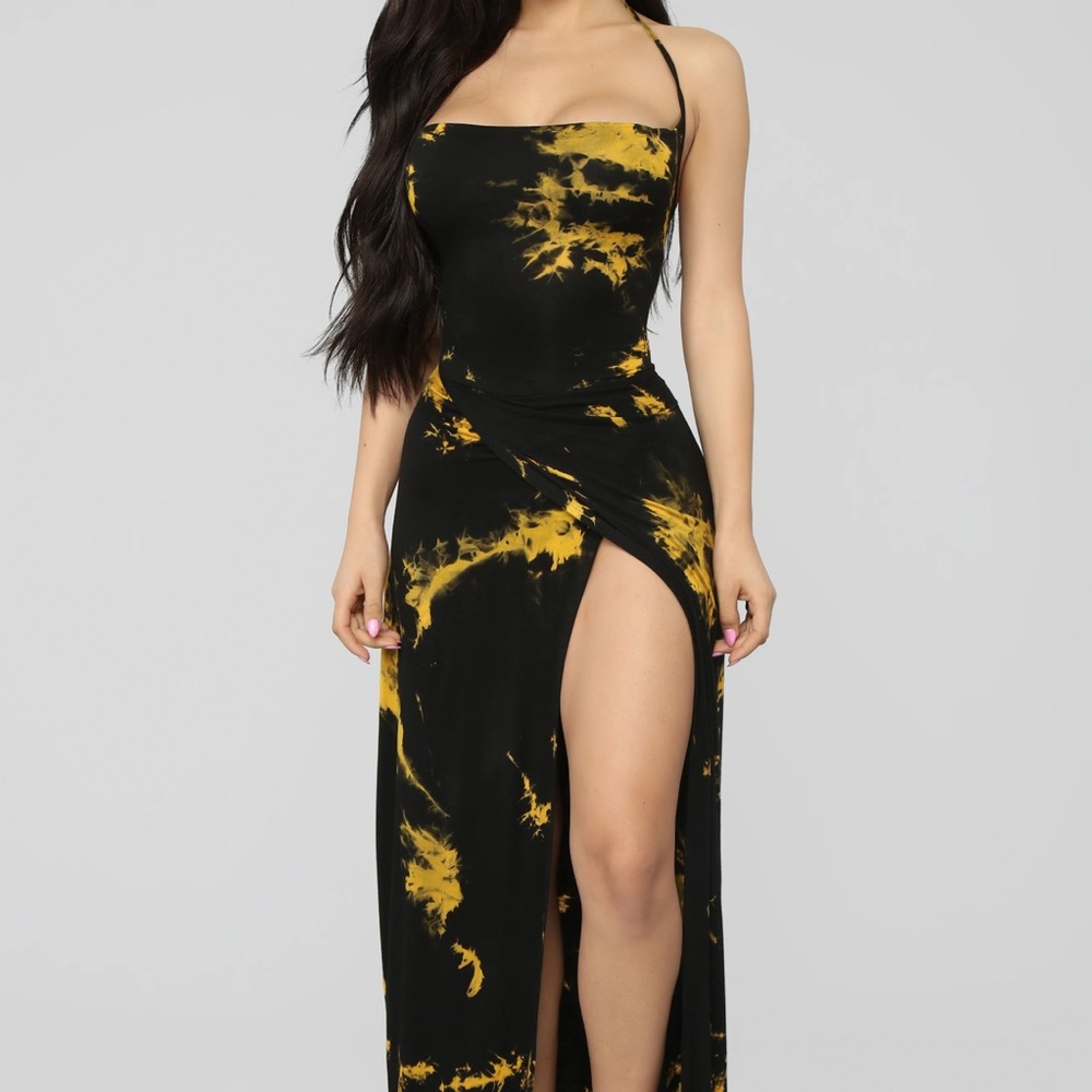 Fashion Nova Black and Yellow Backless Maxi Dress with Slit